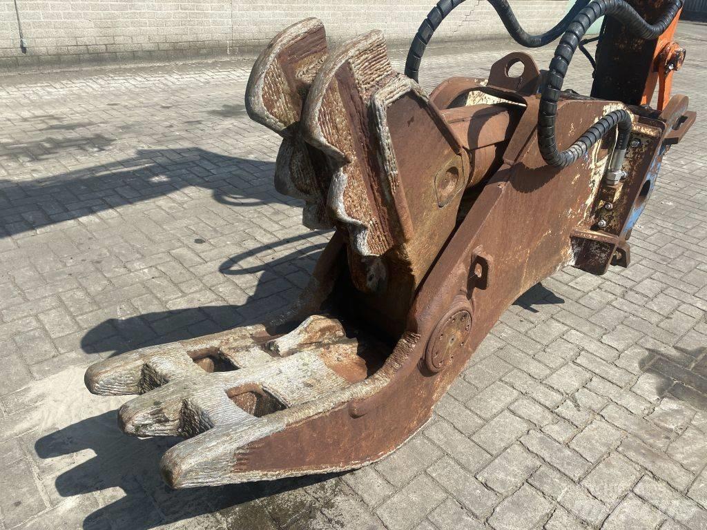  Crusher CW 30 Škare