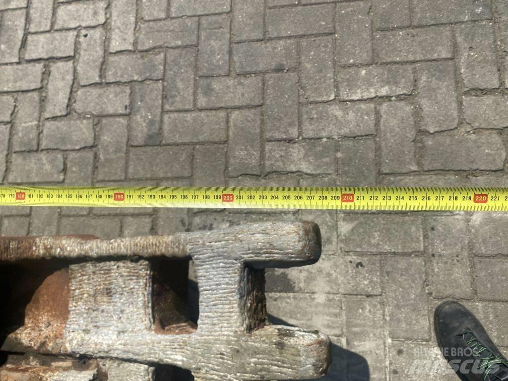  Crusher CW 30 Škare
