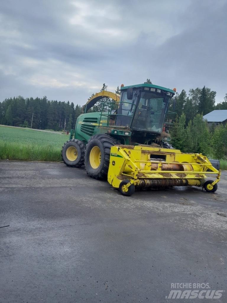 John Deere 7700 Strojevi za krmu na vlastiti pogon