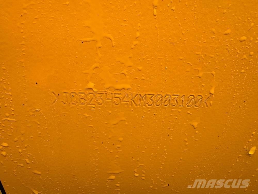 JCB 3CX PLUS AEC Utovarni rovokopači