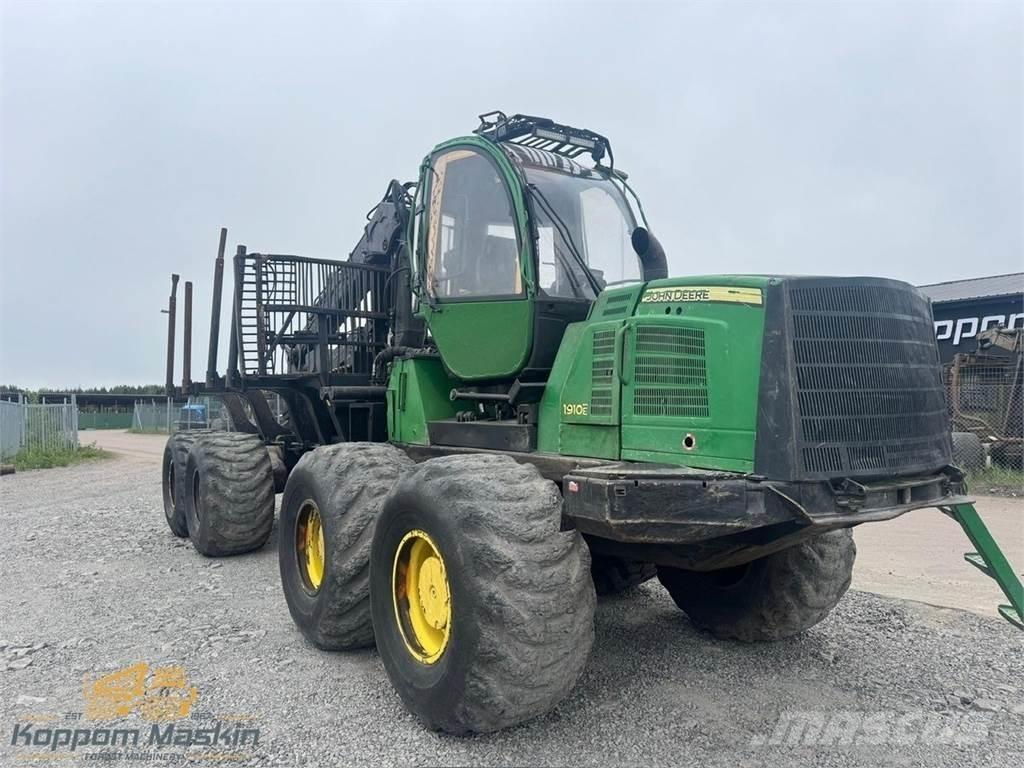 John Deere 1910E Forvarderi