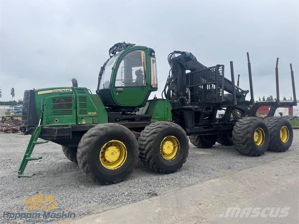 John Deere 1910E Forvarderi
