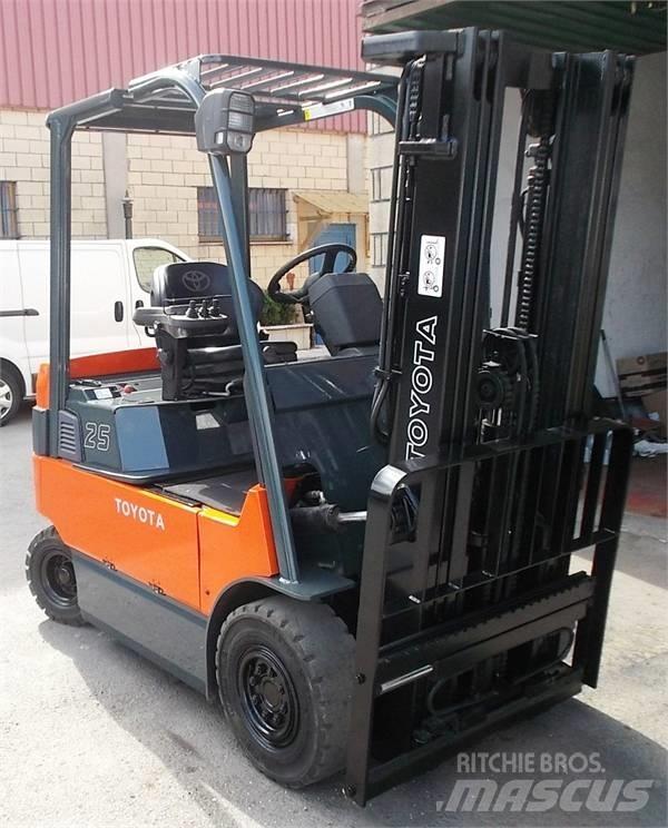 Toyota 7 FBMF 25 Električni viličari