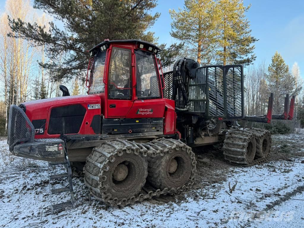 Komatsu 875 Forvarderi
