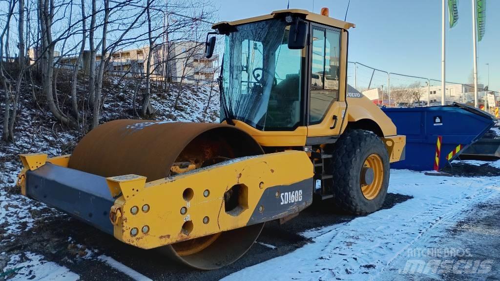 Volvo SD 160 B Gumeni valjci na kotačima