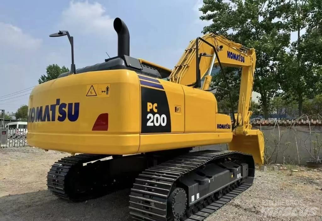 Komatsu PC 200-8 Bageri gusjeničari