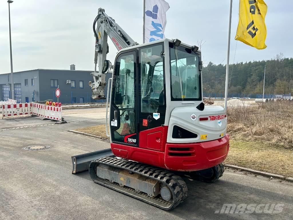 Takeuchi TB 240 Mini bageri <7t