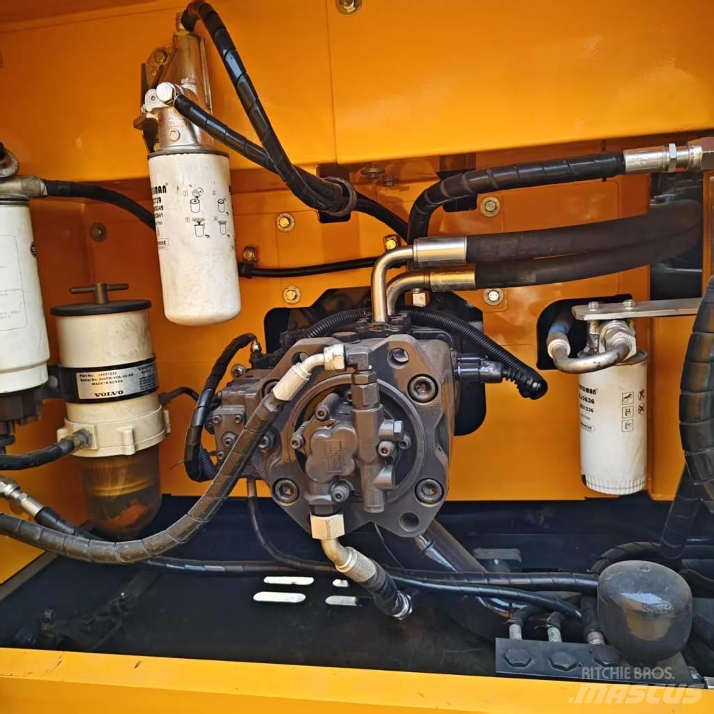 Volvo 250DL Bageri gusjeničari