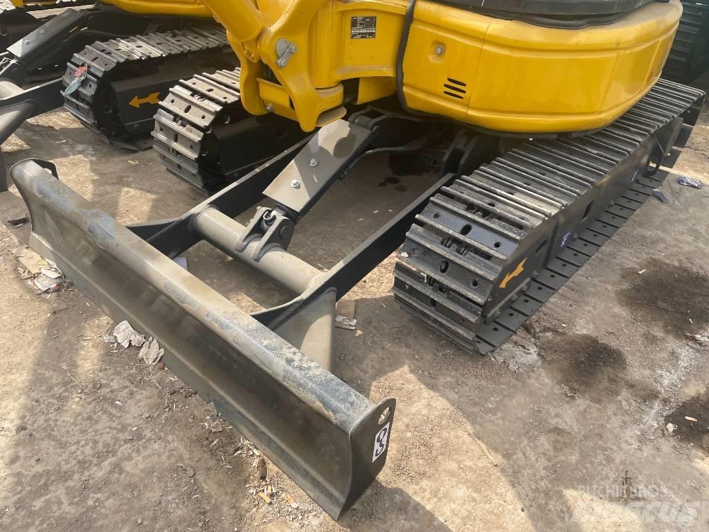 Komatsu PC 30 Mini bageri <7t
