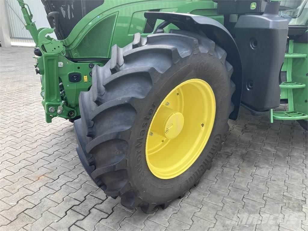 John Deere 6R 110 Traktori