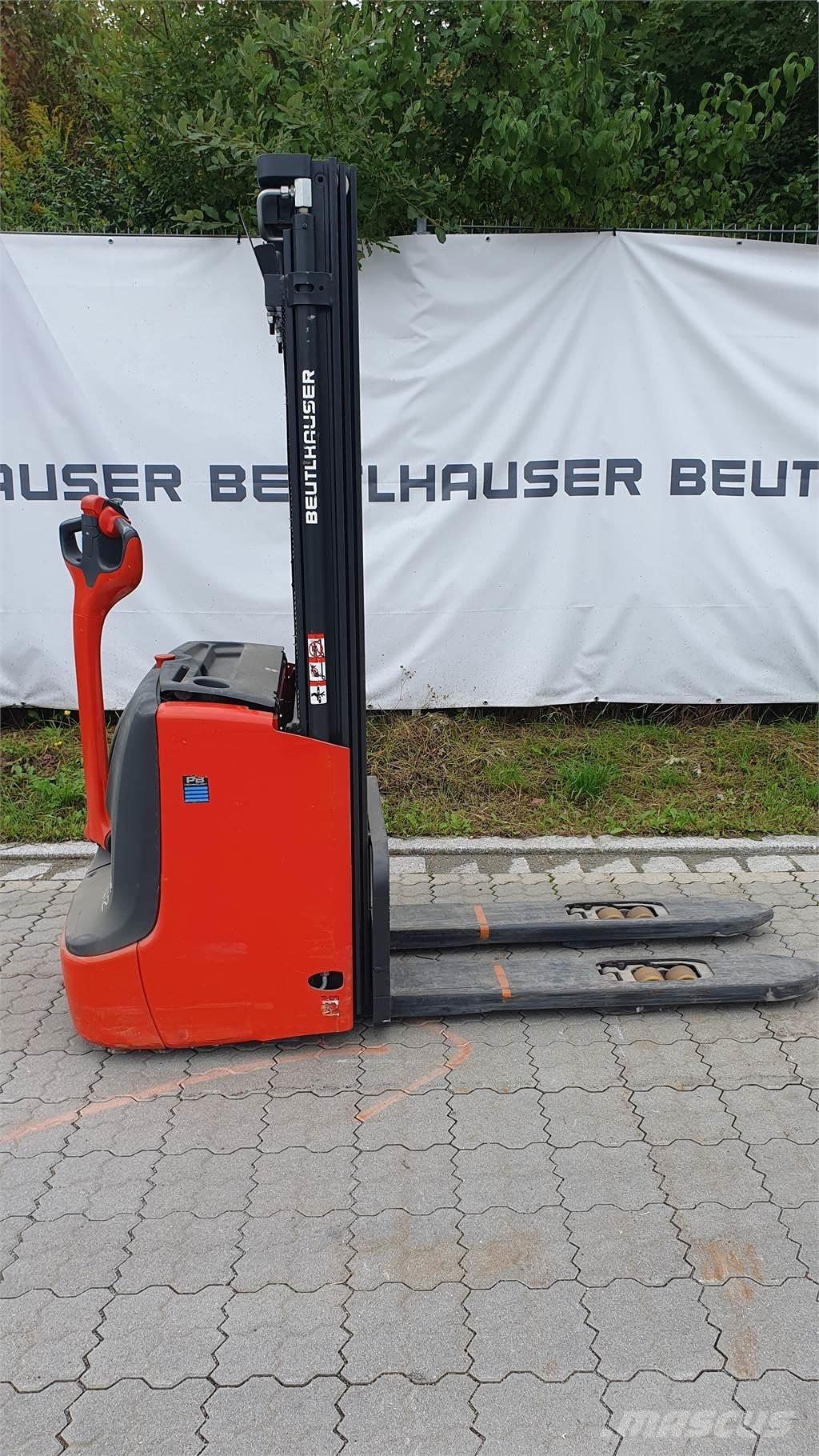 Linde L12i Ručni električni viličar