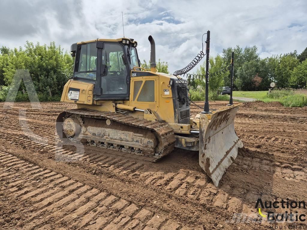 CAT D 6 K Buldožeri gusjeničari