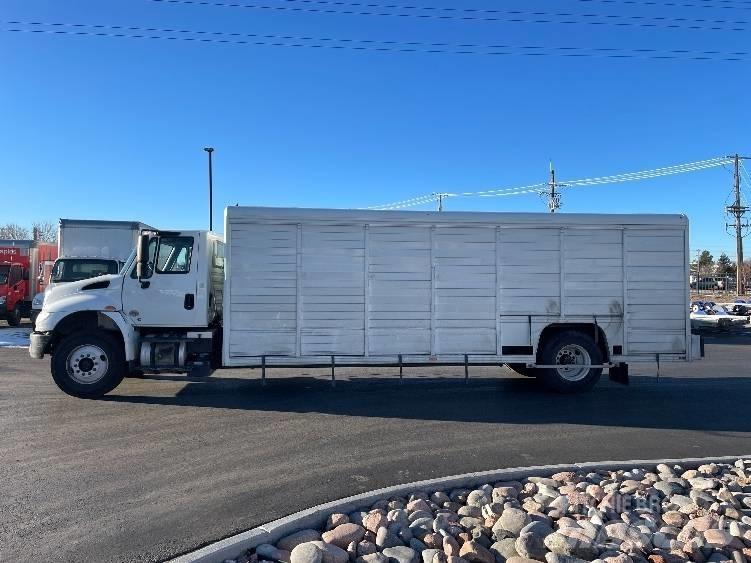 International 4300 Kamioni za prijevoz pića