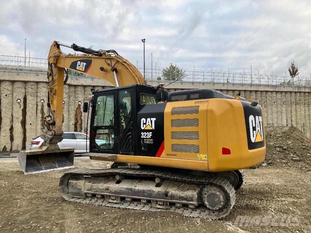 CAT 323 F L Bageri gusjeničari