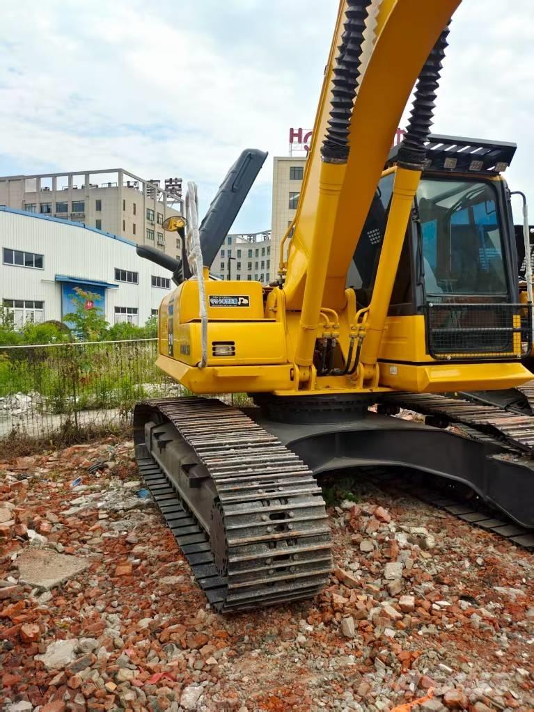 Komatsu PC 210 Bageri gusjeničari