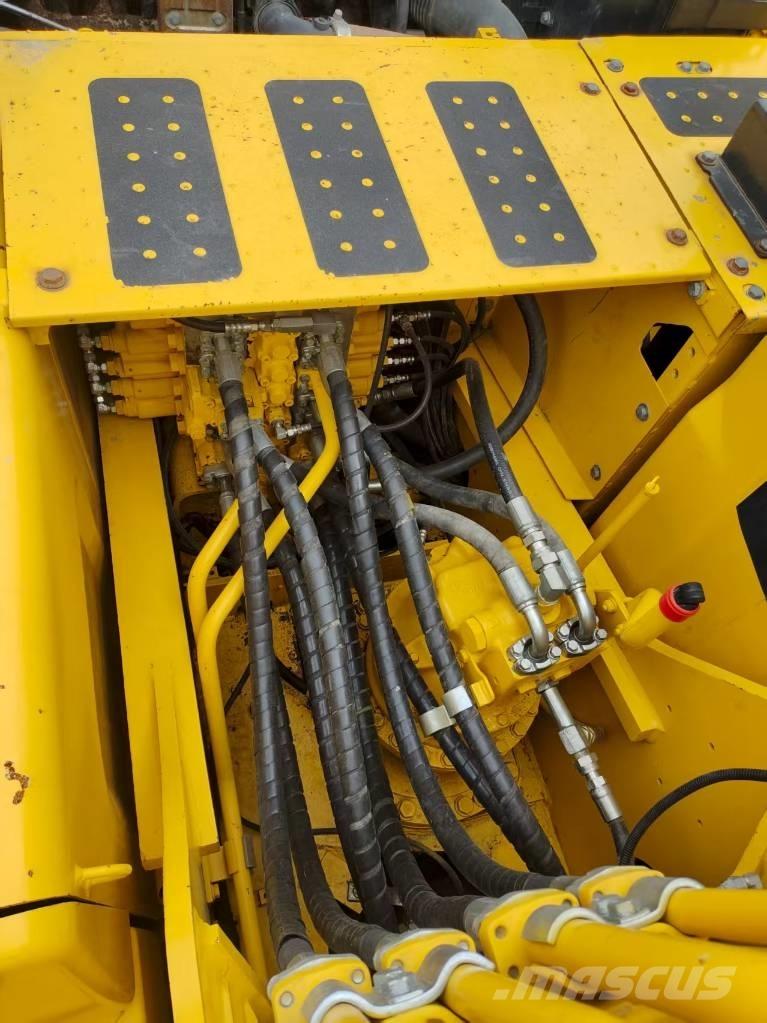 Komatsu PC 210 Bageri gusjeničari