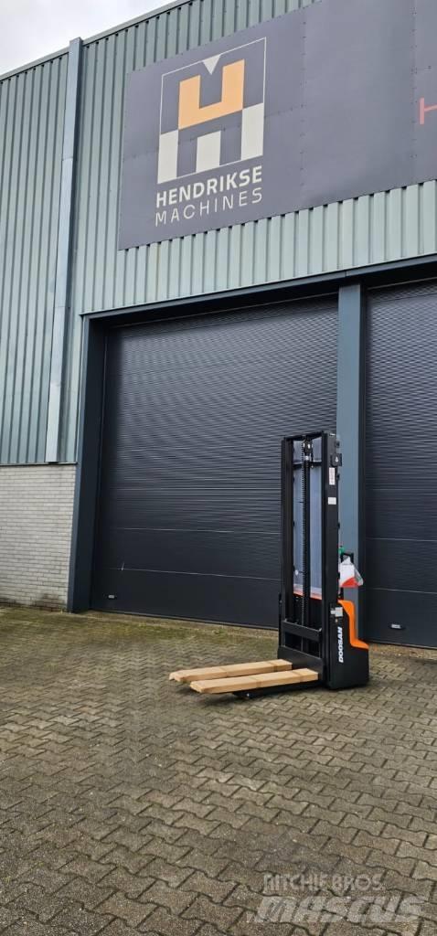 Doosan LSM 12 N Ručni električni viličar