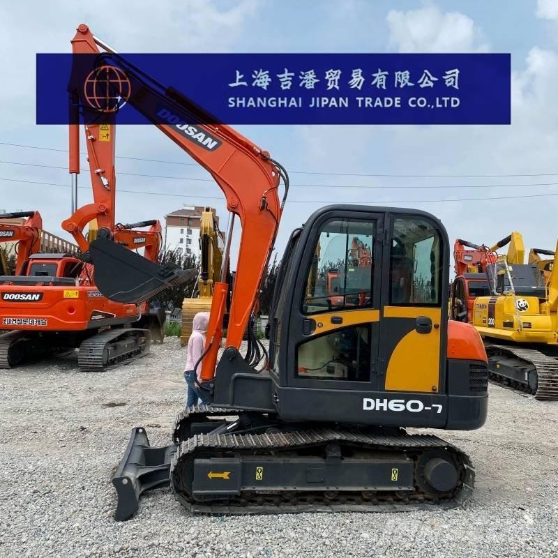 Doosan DH 60 Bageri gusjeničari