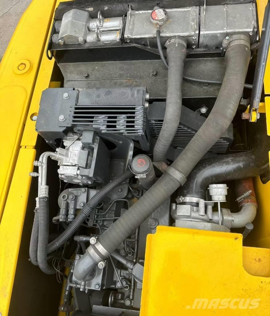 Komatsu 130 Bageri gusjeničari