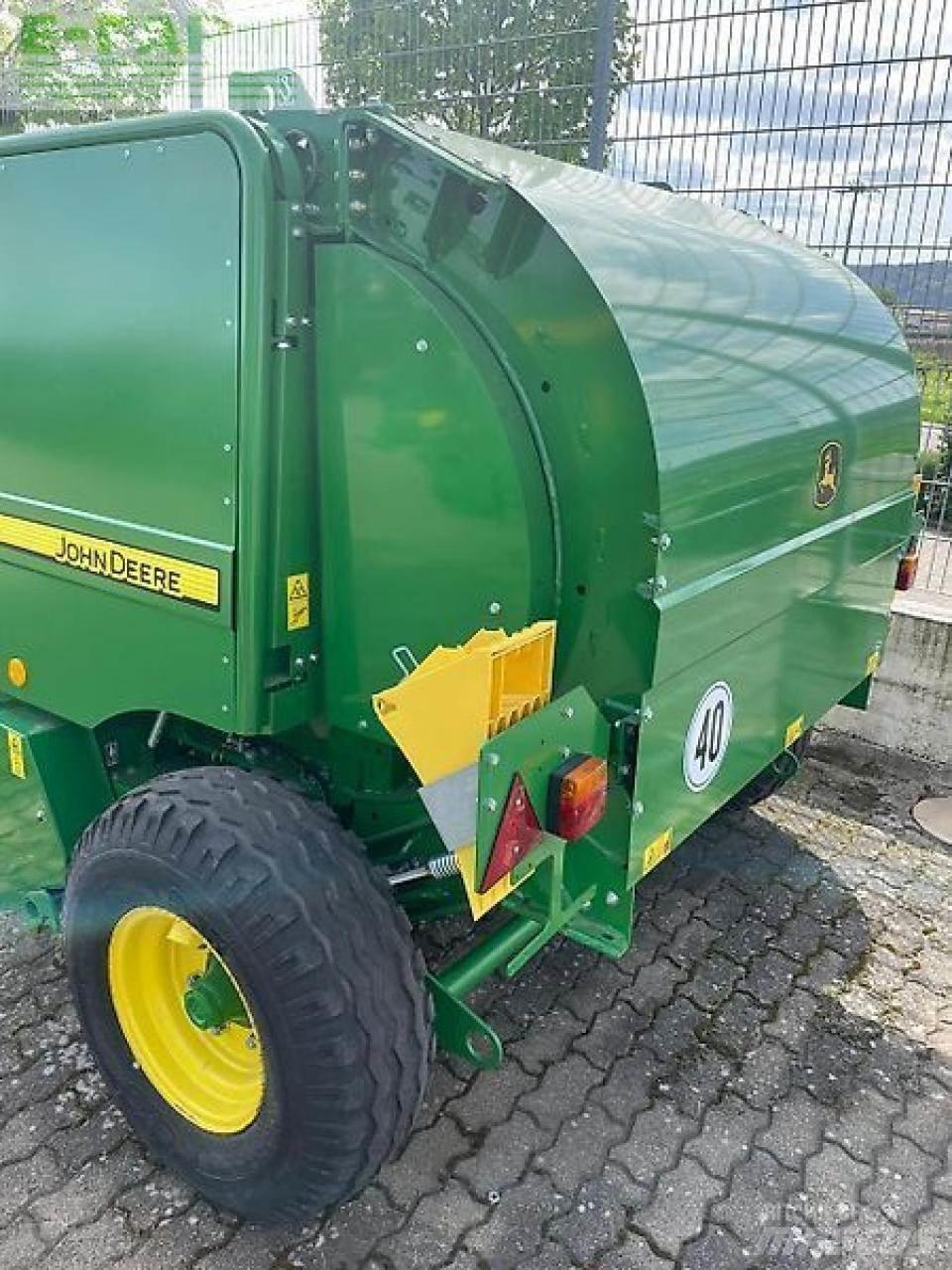 John Deere f440e Balirke za kockaste bale