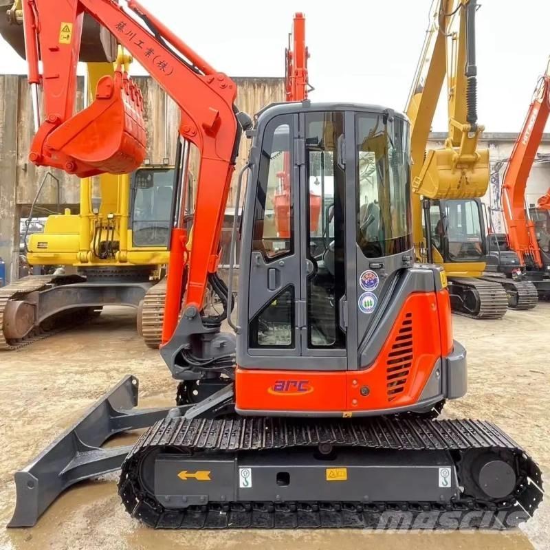 Hitachi ZX50U Mini bageri <7t