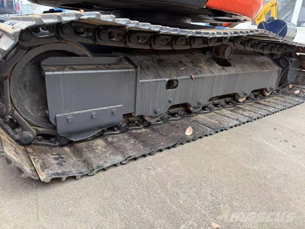 Kubota 163 Bageri gusjeničari