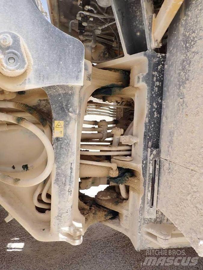 Komatsu WA600-8EO Utovarivači na kotačima