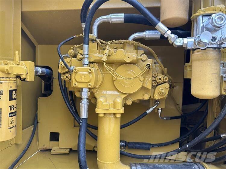 CAT 326D Bageri gusjeničari
