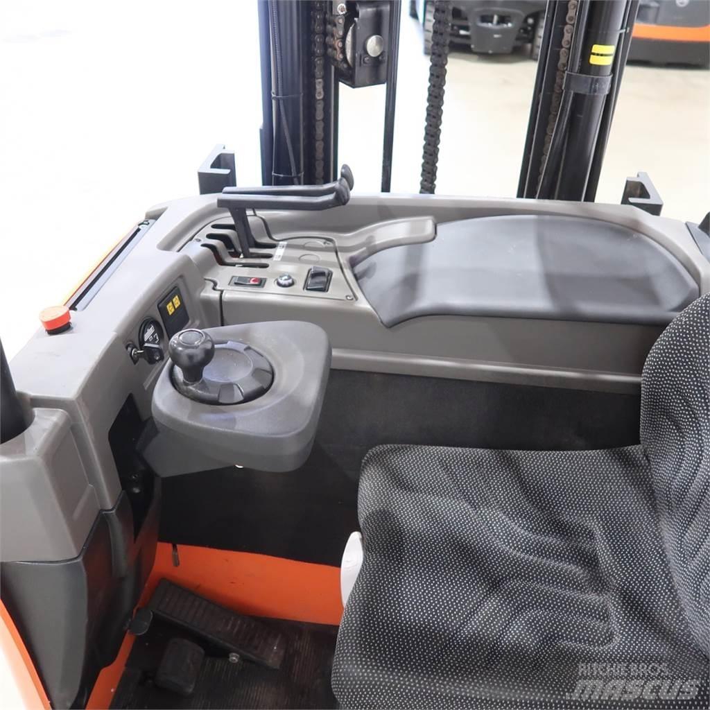 BT SRE160L Električni viličari