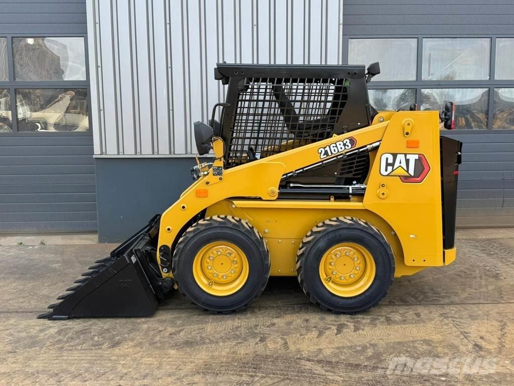 CAT 216B3 Utovarivači na kotačima