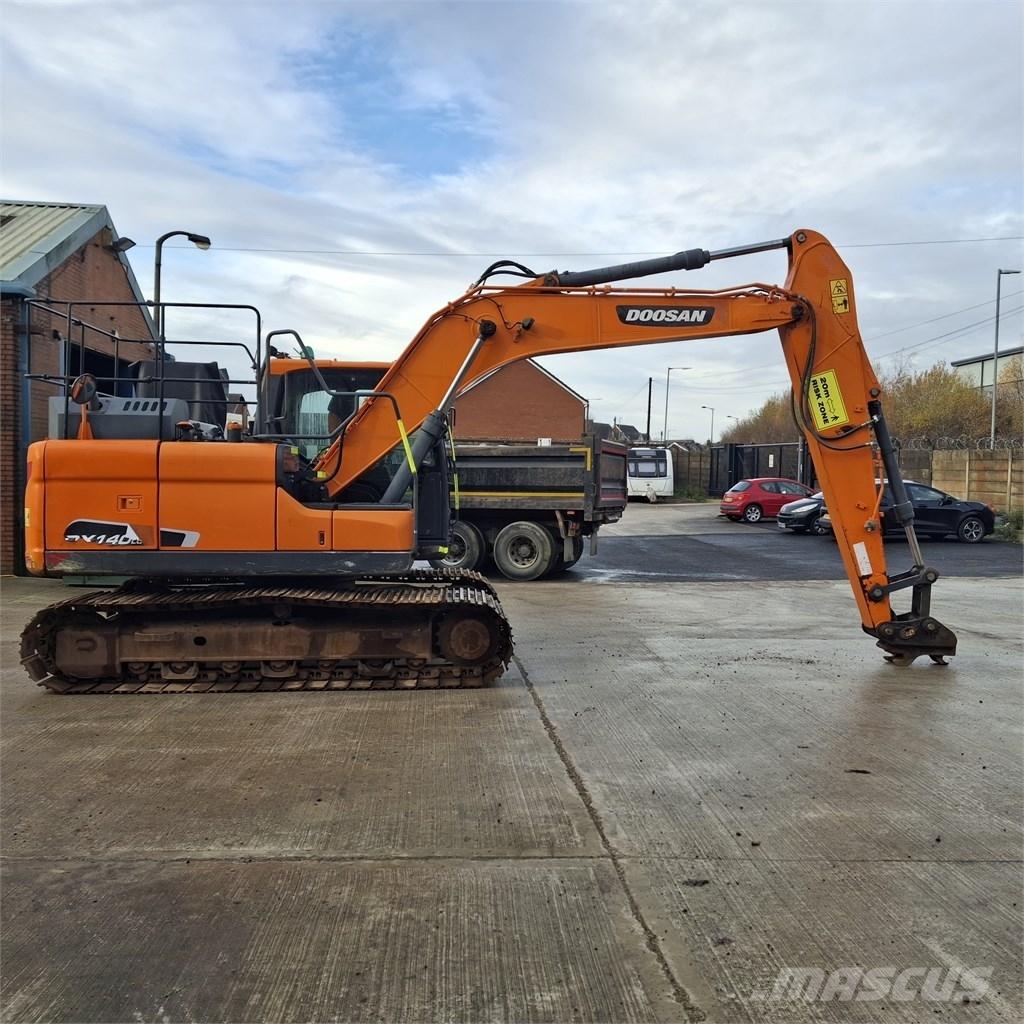 Doosan DX140LC Bageri gusjeničari