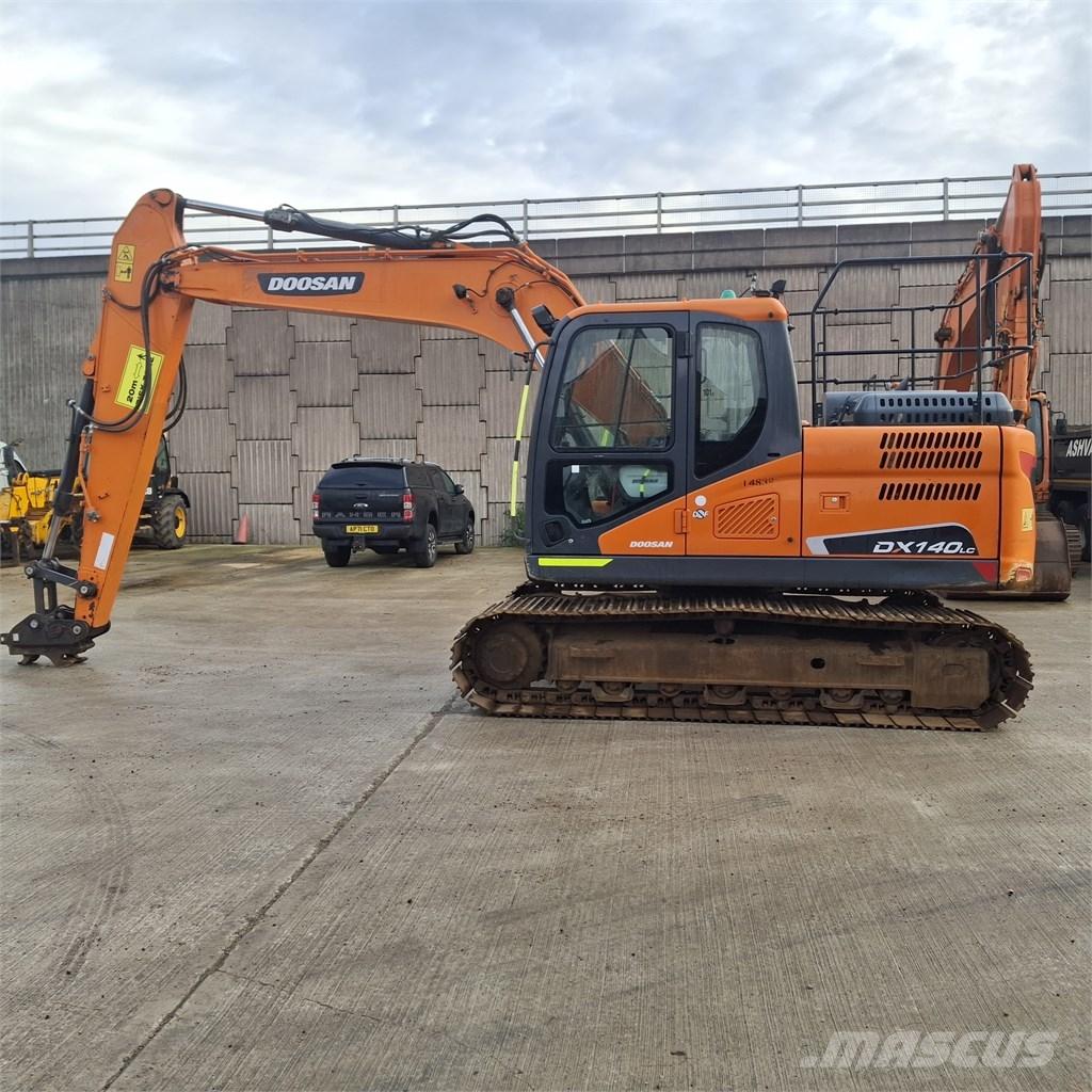 Doosan DX140LC Bageri gusjeničari