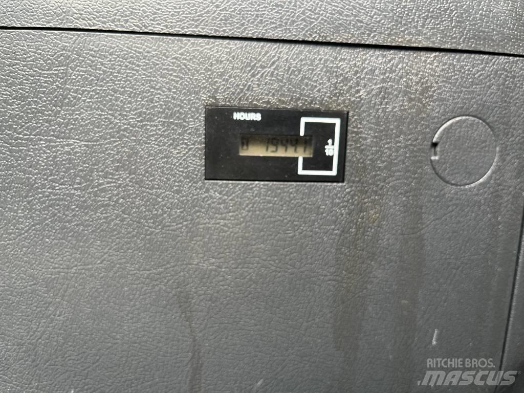 Hyundai HX 140 AL Bageri gusjeničari