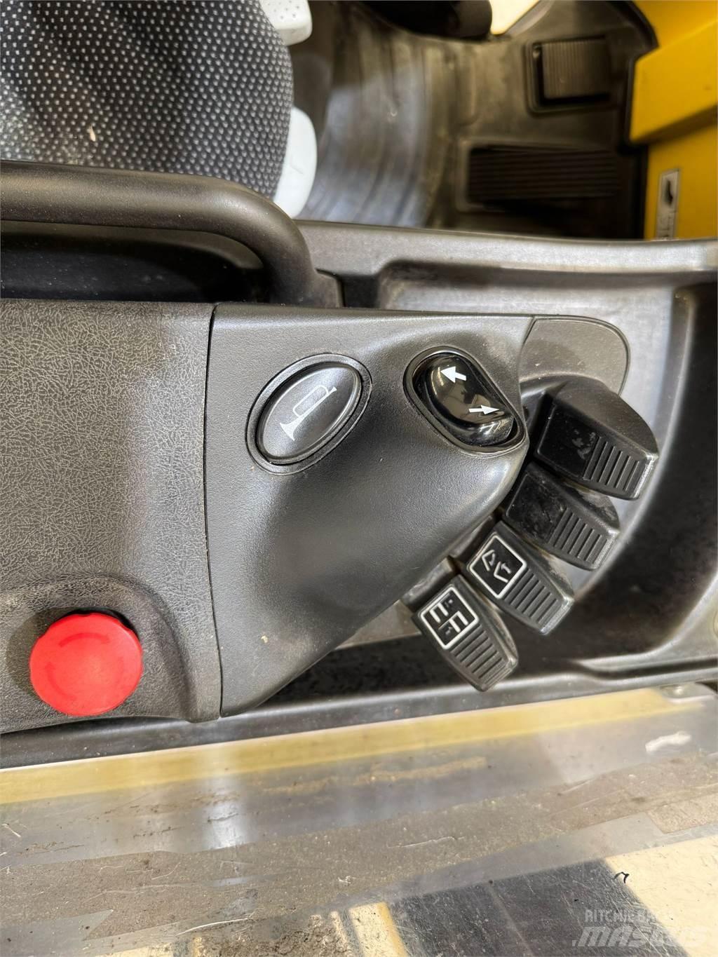 Hyster R1 6 Viličari sa pomičnim stupom