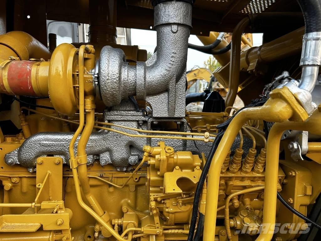 CAT D7G Buldožeri gusjeničari