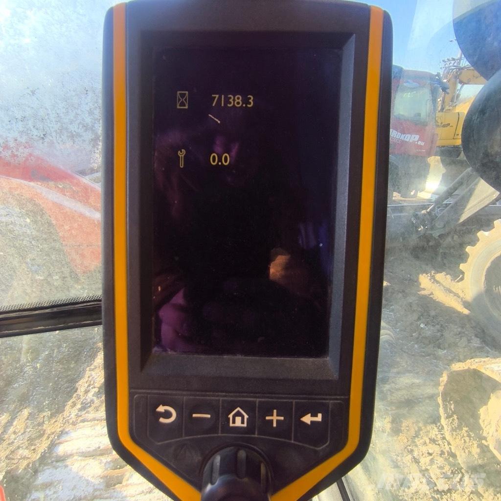 JCB JS 300 Bageri gusjeničari