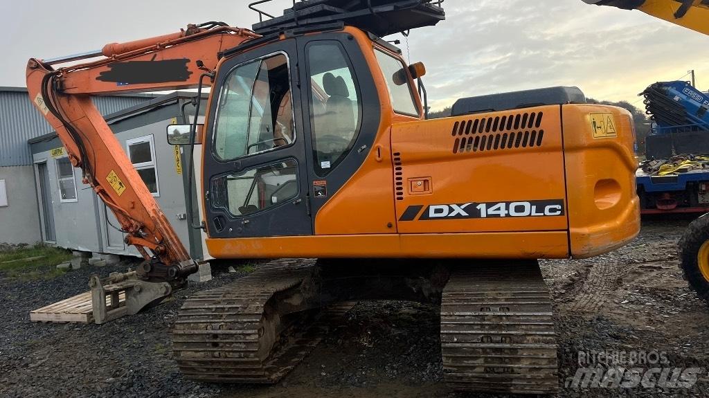 Doosan Dx140 Bageri na kotačima