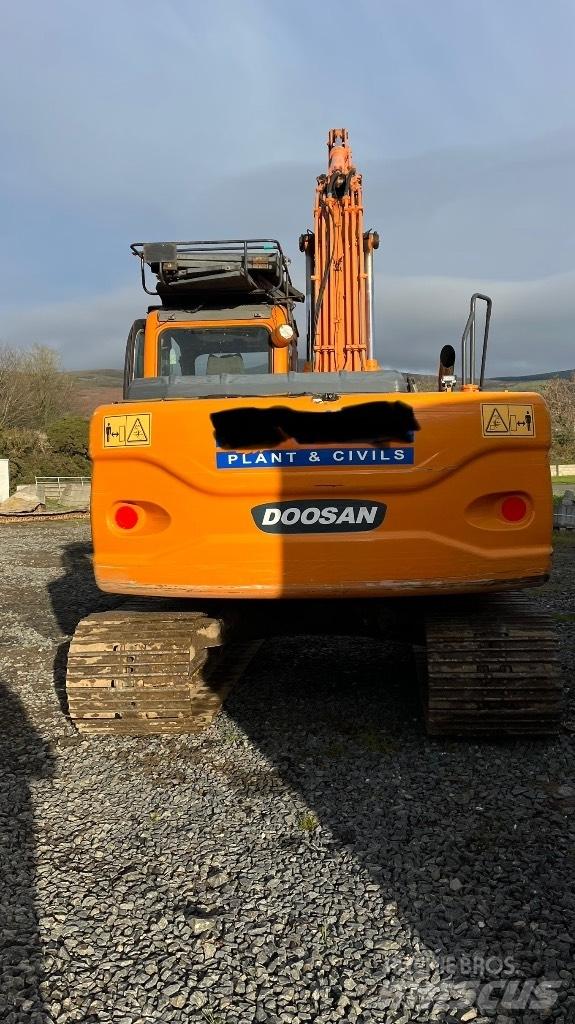 Doosan Dx140 Bageri na kotačima