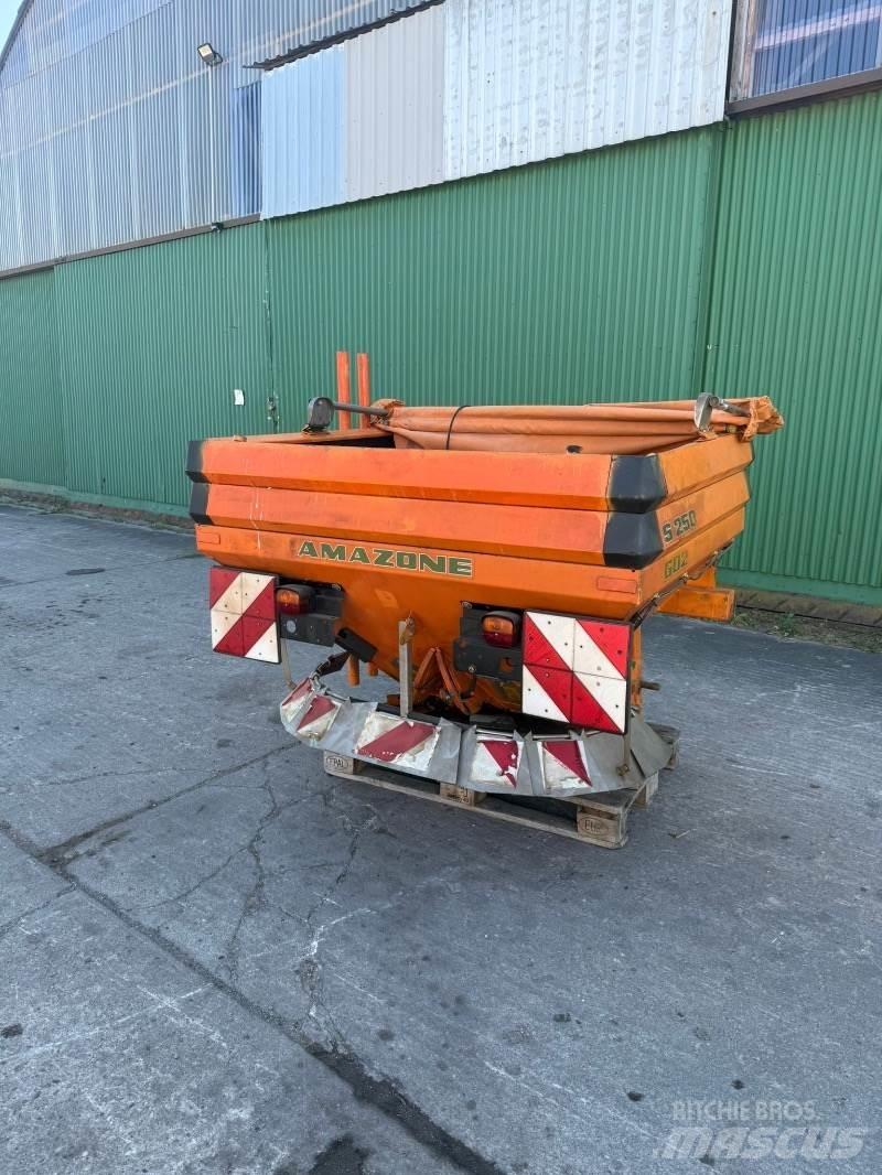 Amazone ZA XS Posipači soli i pijeska