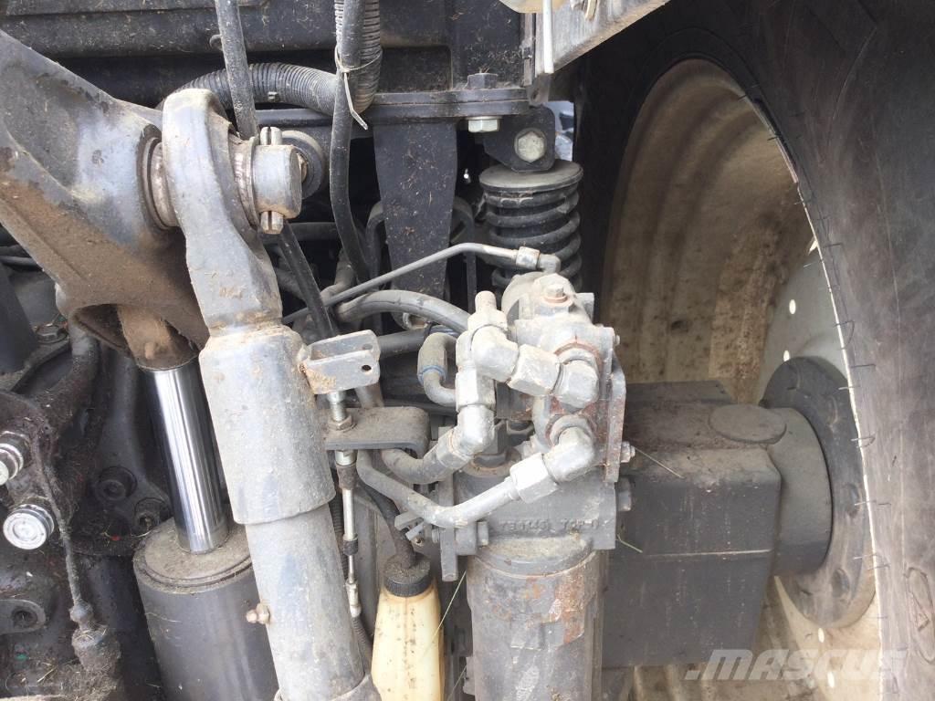 Valtra N123 Traktori