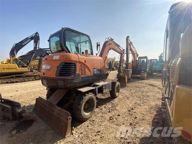 Doosan DX60W Bageri gusjeničari