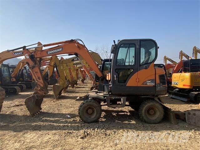 Doosan DX60W Bageri gusjeničari