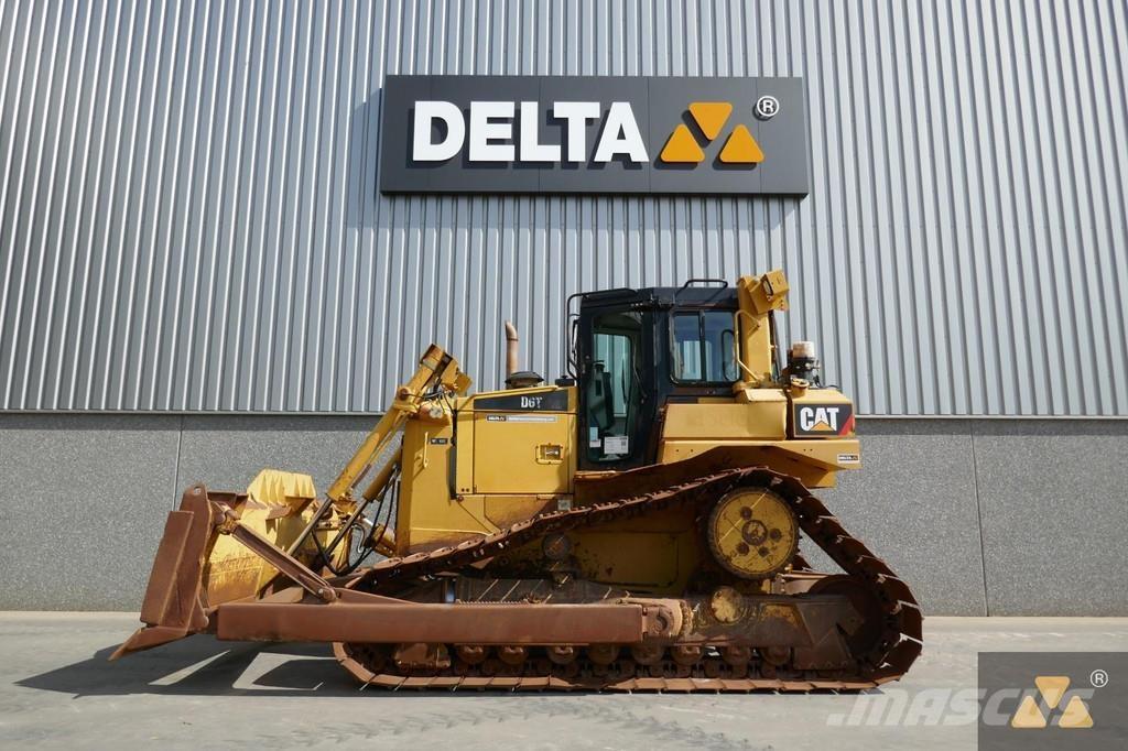 CAT D6T LGP Buldožeri gusjeničari