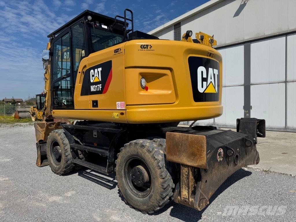 CAT M317F Bageri na kotačima