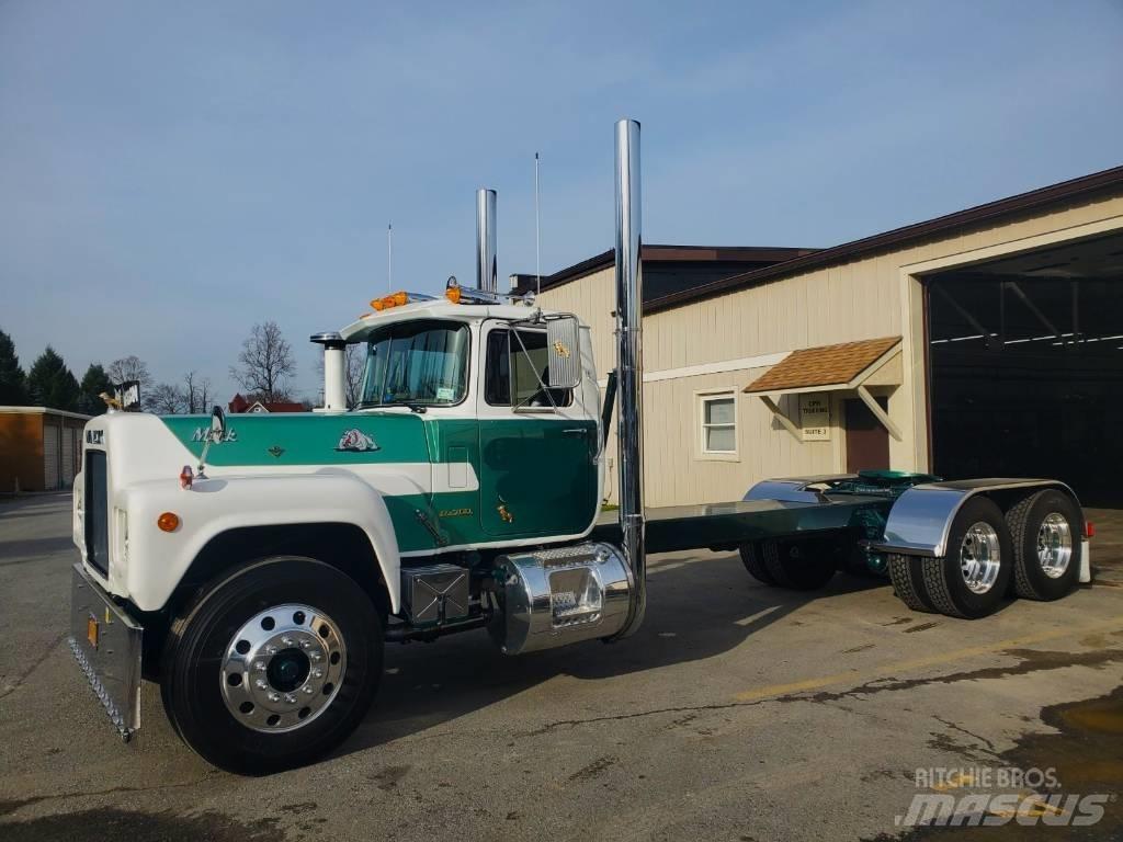 Mack R700 Kamioni-šasije