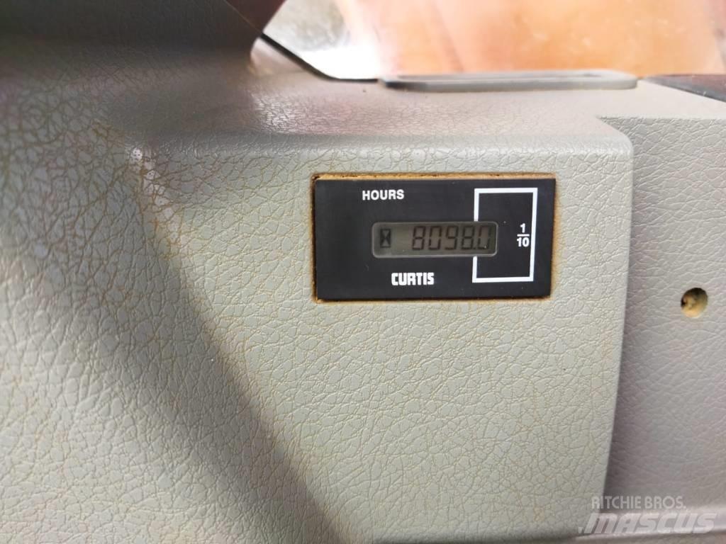 Doosan DX 140 W Bageri na kotačima