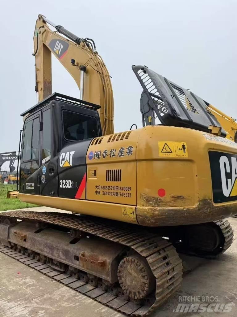CAT 323D Bageri gusjeničari