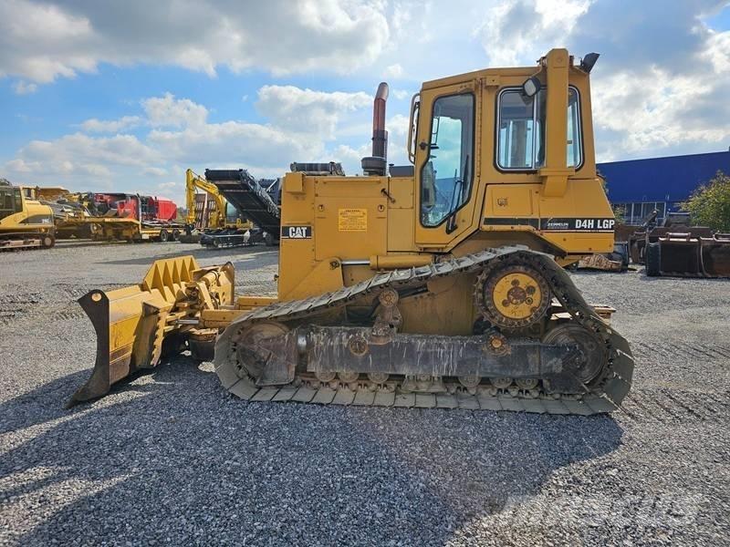 CAT D 4 H LGP Buldožeri gusjeničari