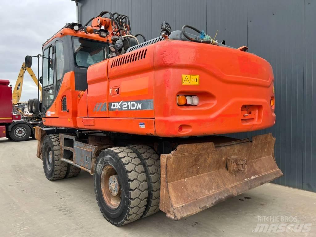 Doosan DX210W Bageri na kotačima