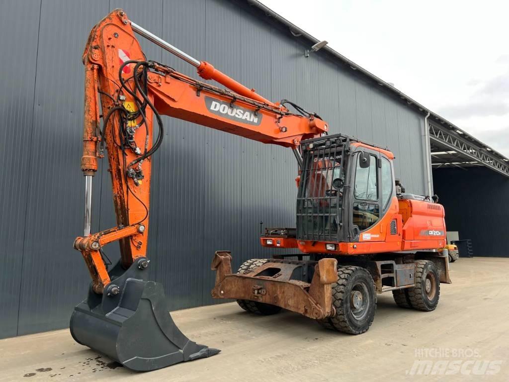 Doosan DX210W Bageri na kotačima